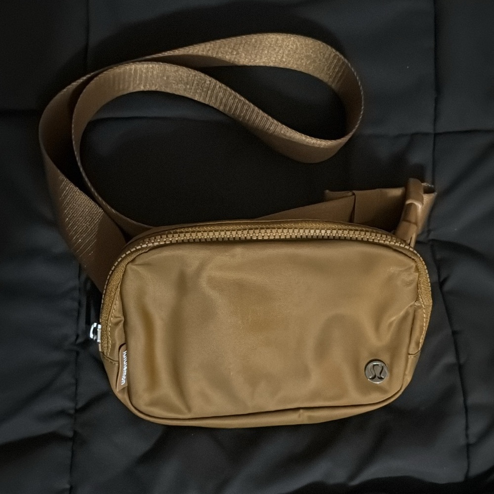 Lululemon belt bag